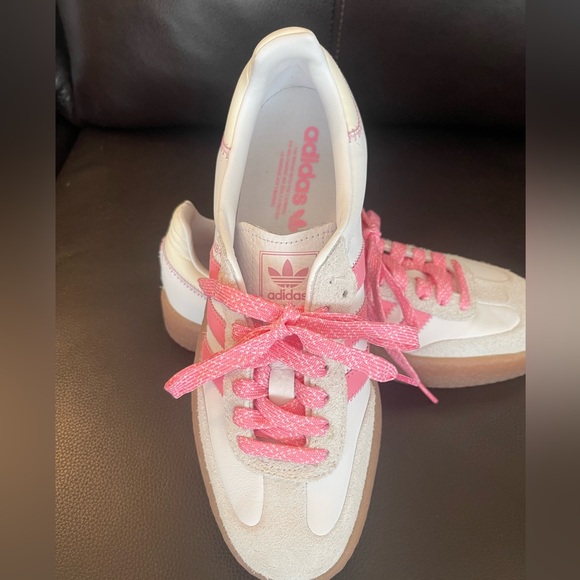 NEW Adidas Samba Sneakers - Picture 4 of 12